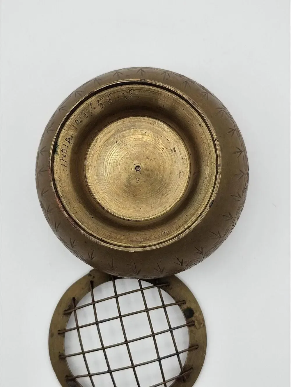 Vtg Indian Brass Flower Frog Bowl Etched Floral Ikebana Vase With Grid Insert